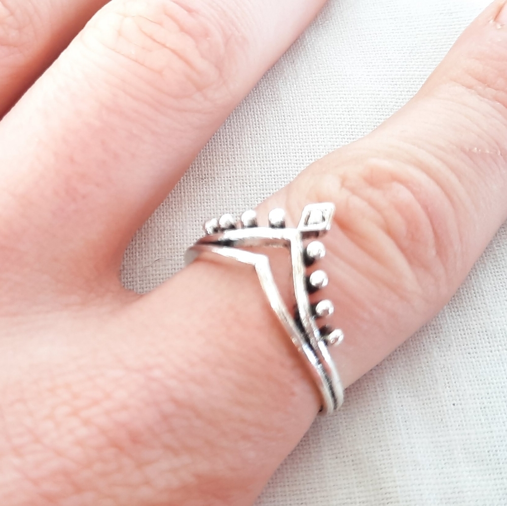 Princess Tiara Ring! - Picture 2 of 4